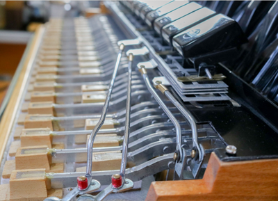 Oficina de luthieria especializada em conserto, afinação e vedação de fole de acordeon e sanfona em Belo Horizonte - Musicalista